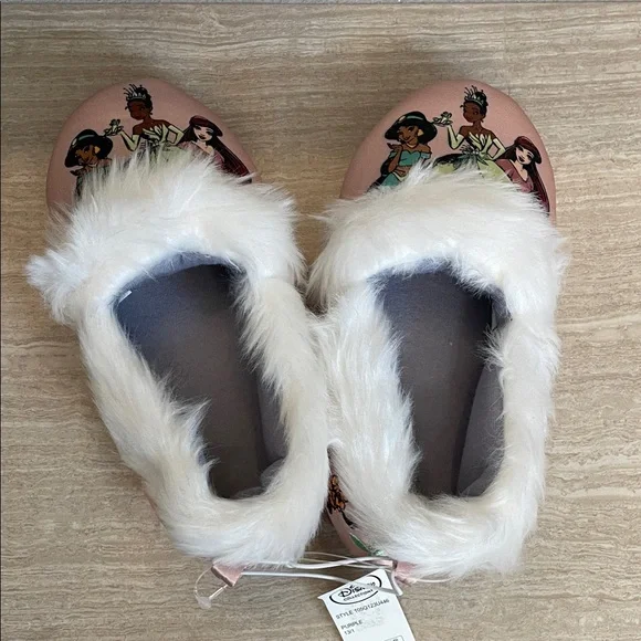 DISNEY NWT Girls Size 13/1 Princess Pink Slippers with White Fur Trim - Picture 2 of 9